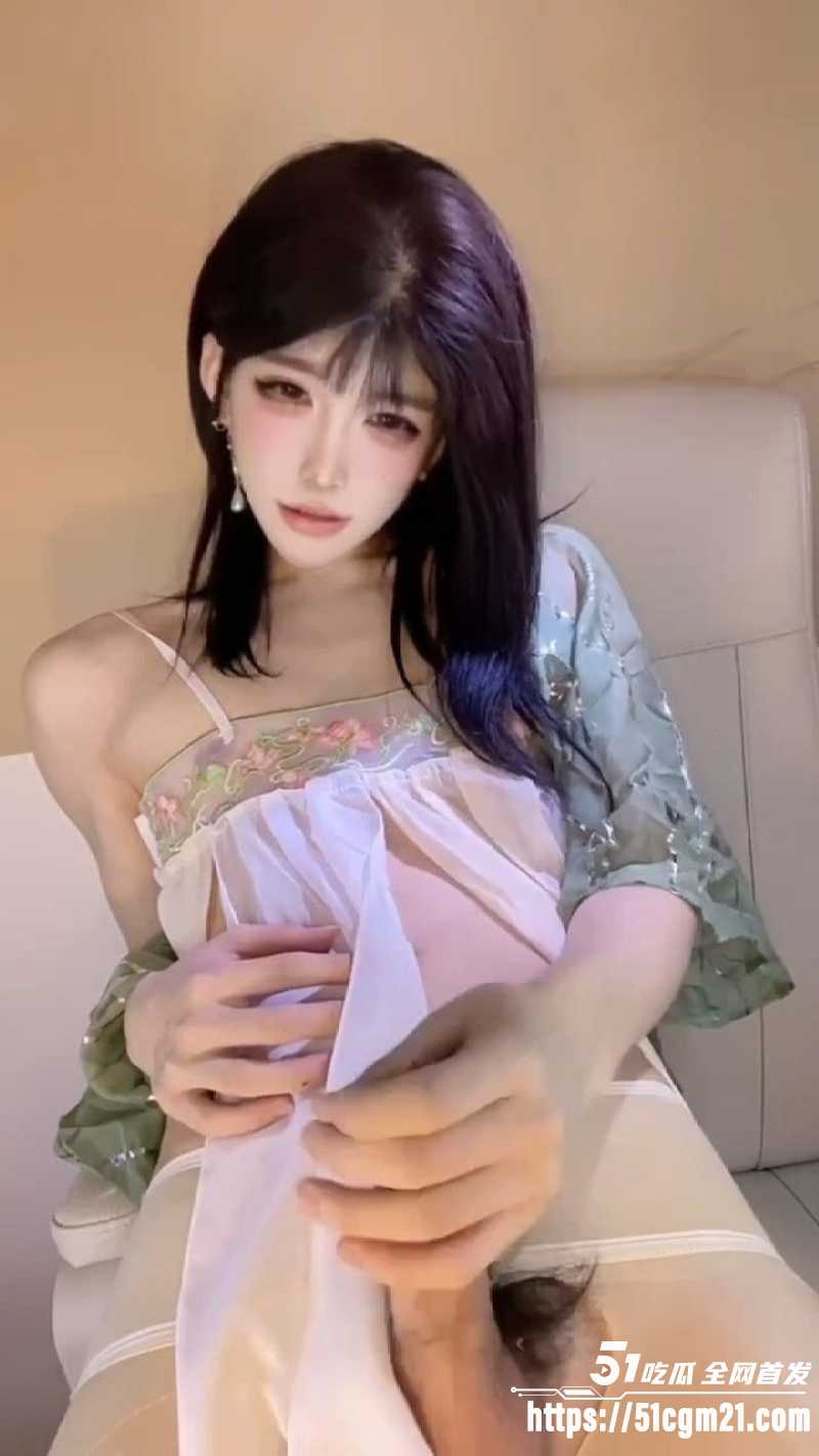 极品伪娘月儿ovo 3
