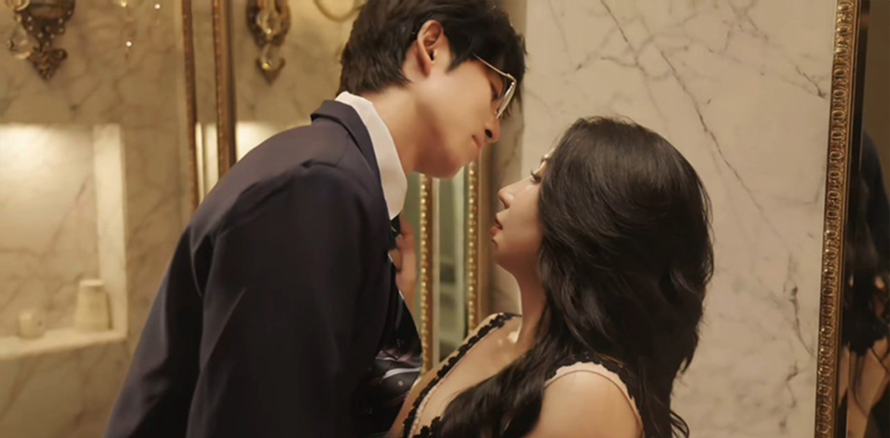 抖音百万粉丝女网红 教母eliy 大尺度擦边短剧《荣宣的夏夜》震撼上映 看邻居姐姐如何跟小伙偷情！