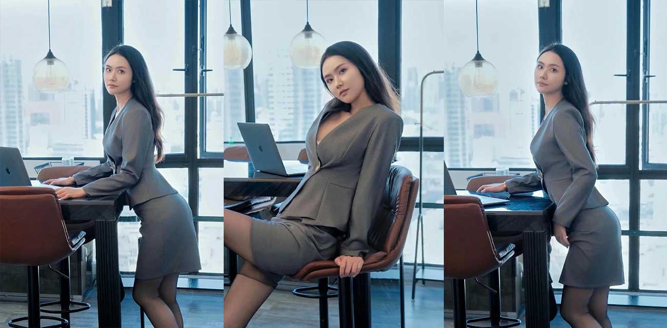 乱伦博主 小姨李司司 原创新作小姨离婚后只给大神操 丰腴熟女制服诱惑 扮白领穿开档黑丝发骚调情！