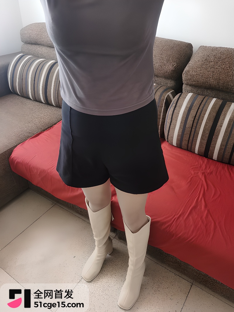 完美的关系儿子用鸡巴教育妈妈骚逼2