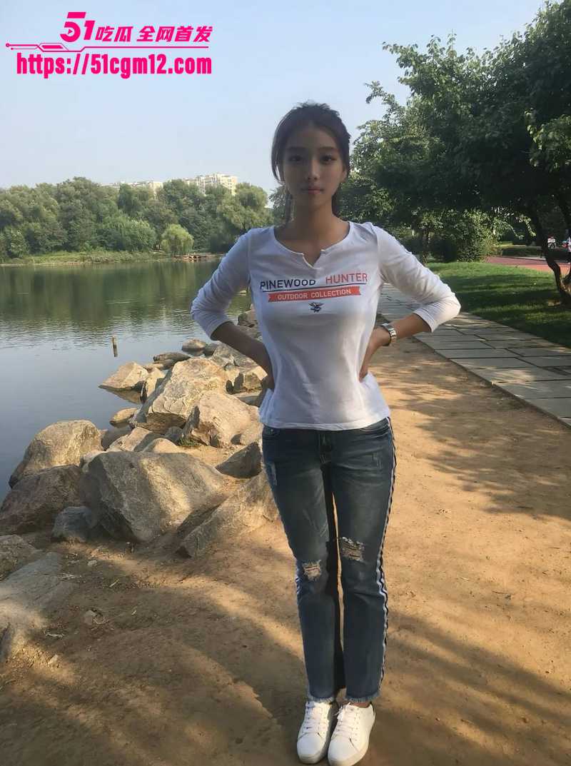 东南亚园区 精神小妹查房 挨个摸奶玩弄 3