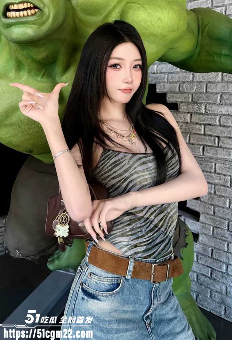 千万粉丝大网红 小伊伊出轨被曝光 9 拷贝