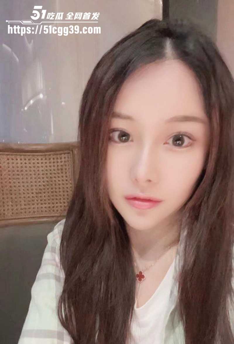 上海高颜值巨乳女神不雅视频流出 1 拷贝