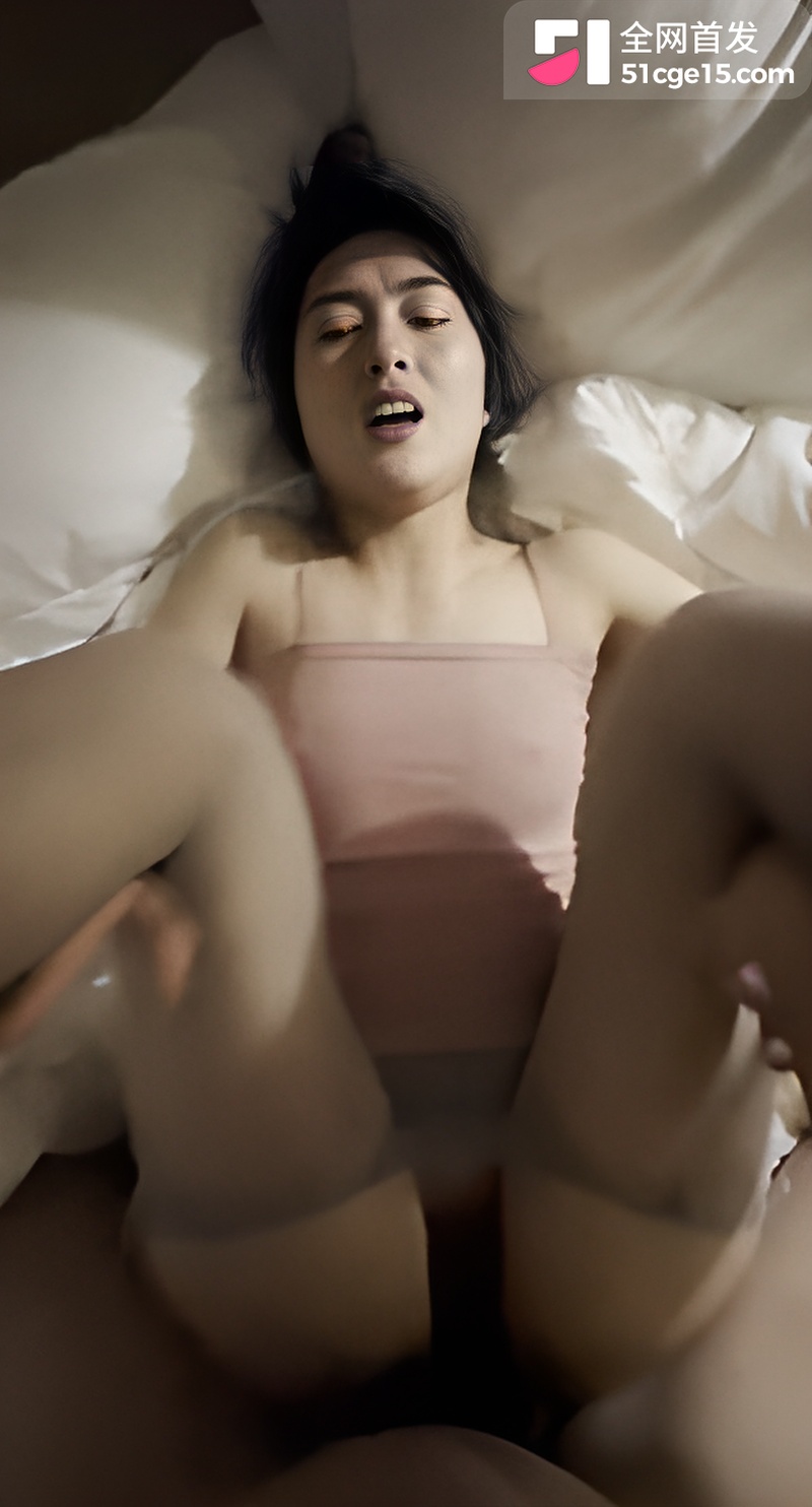 亚裔学生妹 Lily Shak 情侣自拍 4