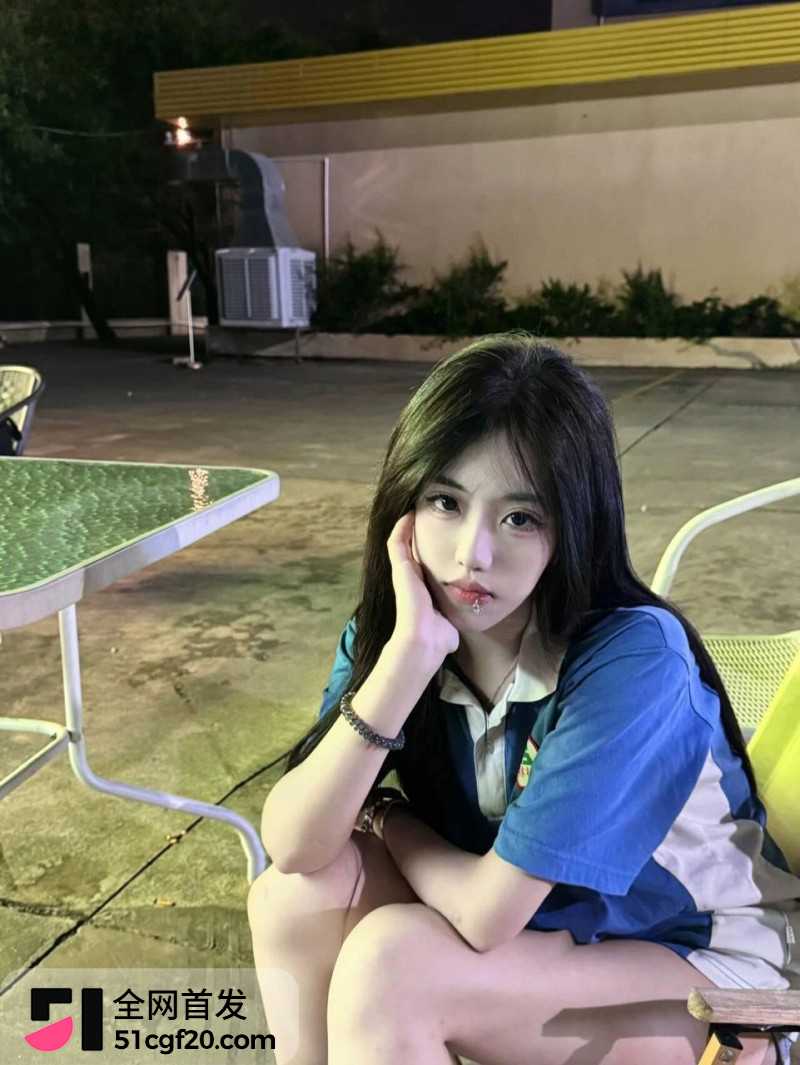 广东梅州神颜校花 性爱视频3