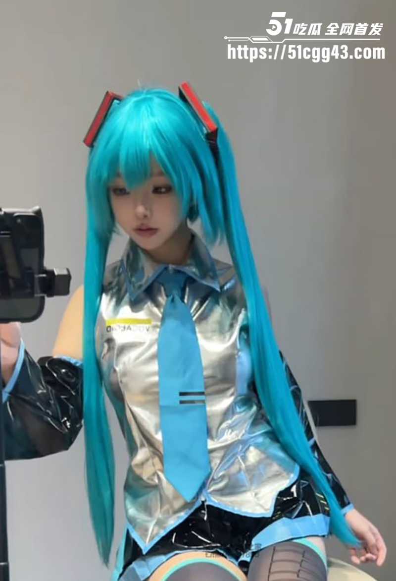 顶级白虎悠宝三岁露脸第三弹COS初音自慰视频流出1拷贝