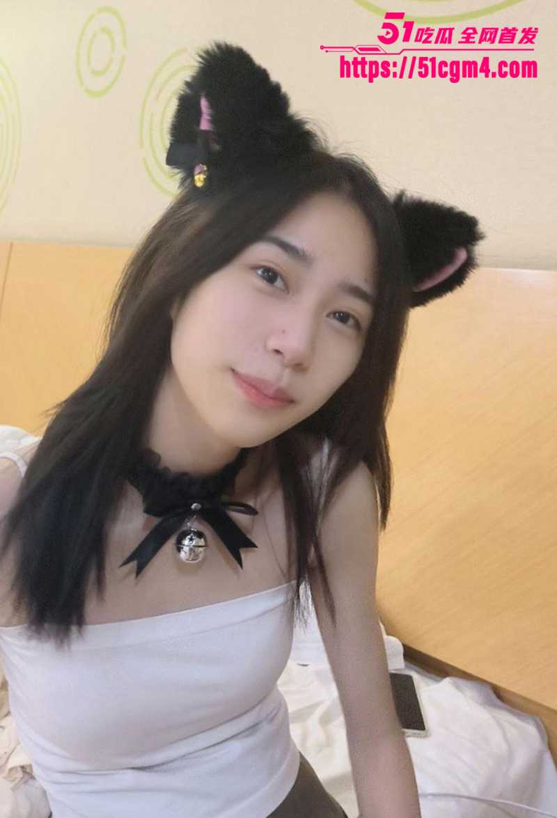 完美身材女神级萝莉少女福利姬高清特写流出1拷贝