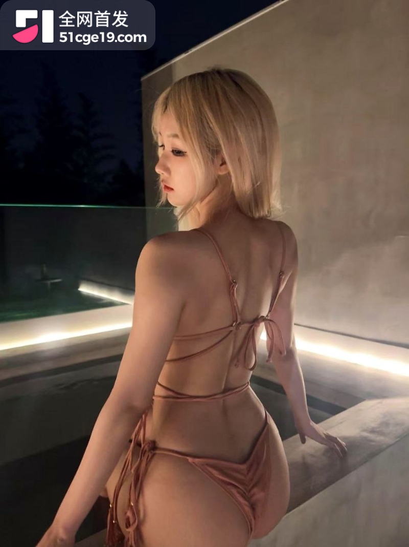 青岛金发长腿御姐 4watermarked