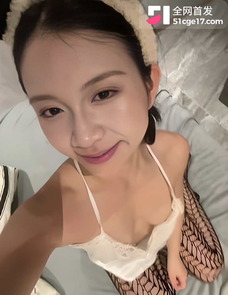 肌肉女主播 QMQM6 直播大秀2