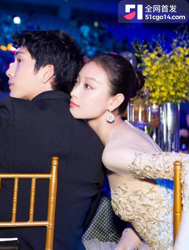 井柏然刘雯隐婚领证 21