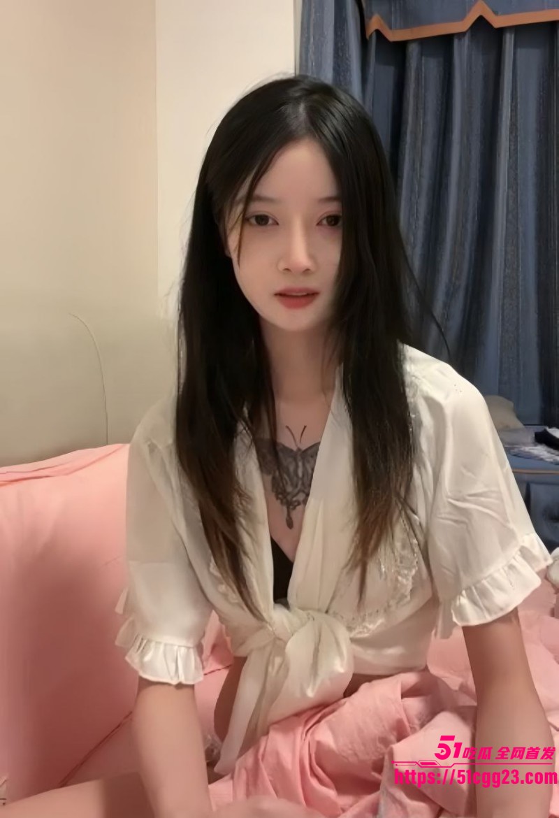 精神小妹纹身极品女神 张佳瑩 下海直播  身材苗条乖巧听话 3