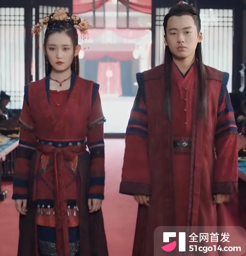 德云少班主 郭麒麟 与蒋依依恋情曝光 街头醉吻不雅视频流出 老郭有希望抱孙子