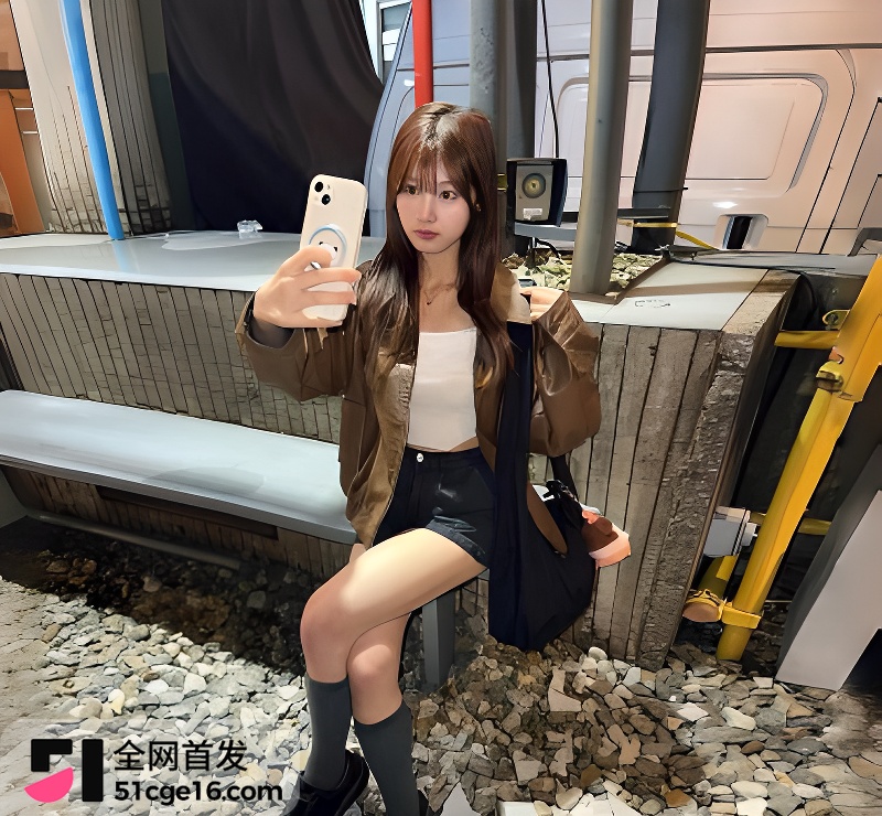 高颜值学生妹 小颖 性爱自拍 3
