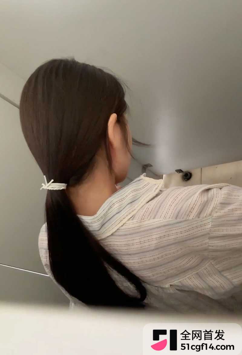 女厕近距离偷拍 7 拷贝