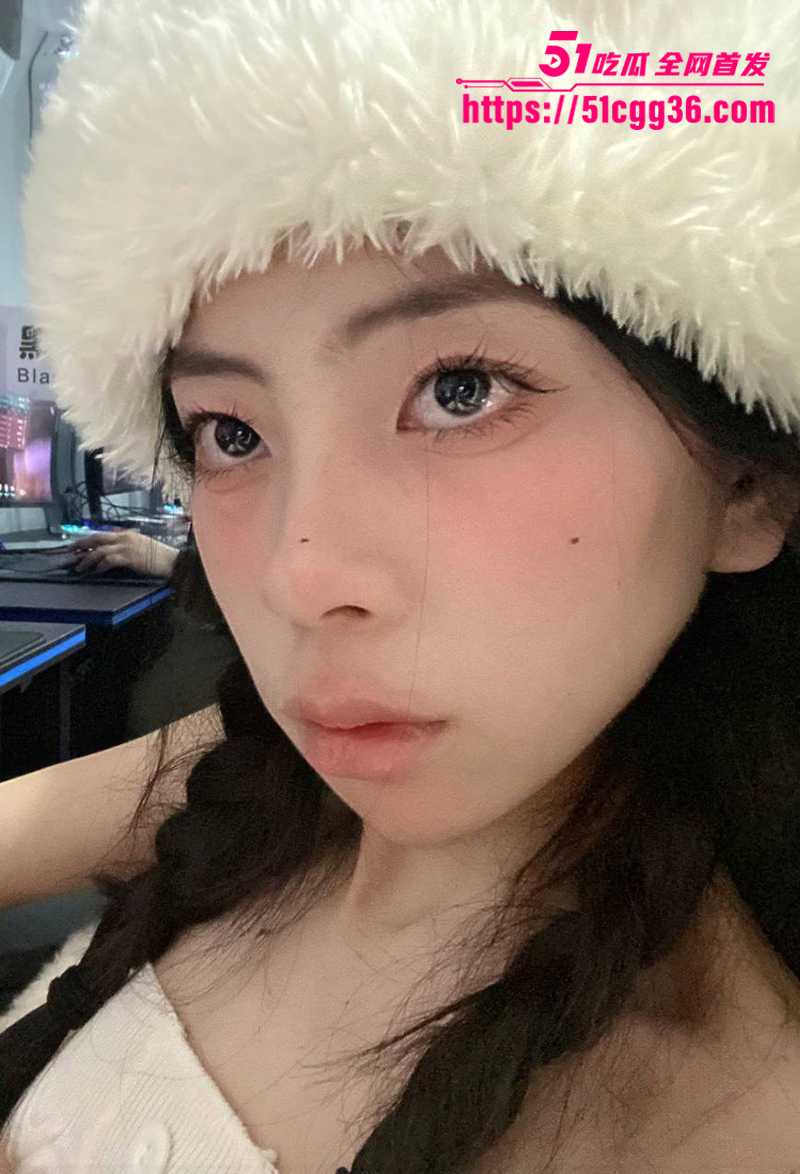 晋城职业技术学院超高颜值系花黎心怡被调教视频流出1拷贝
