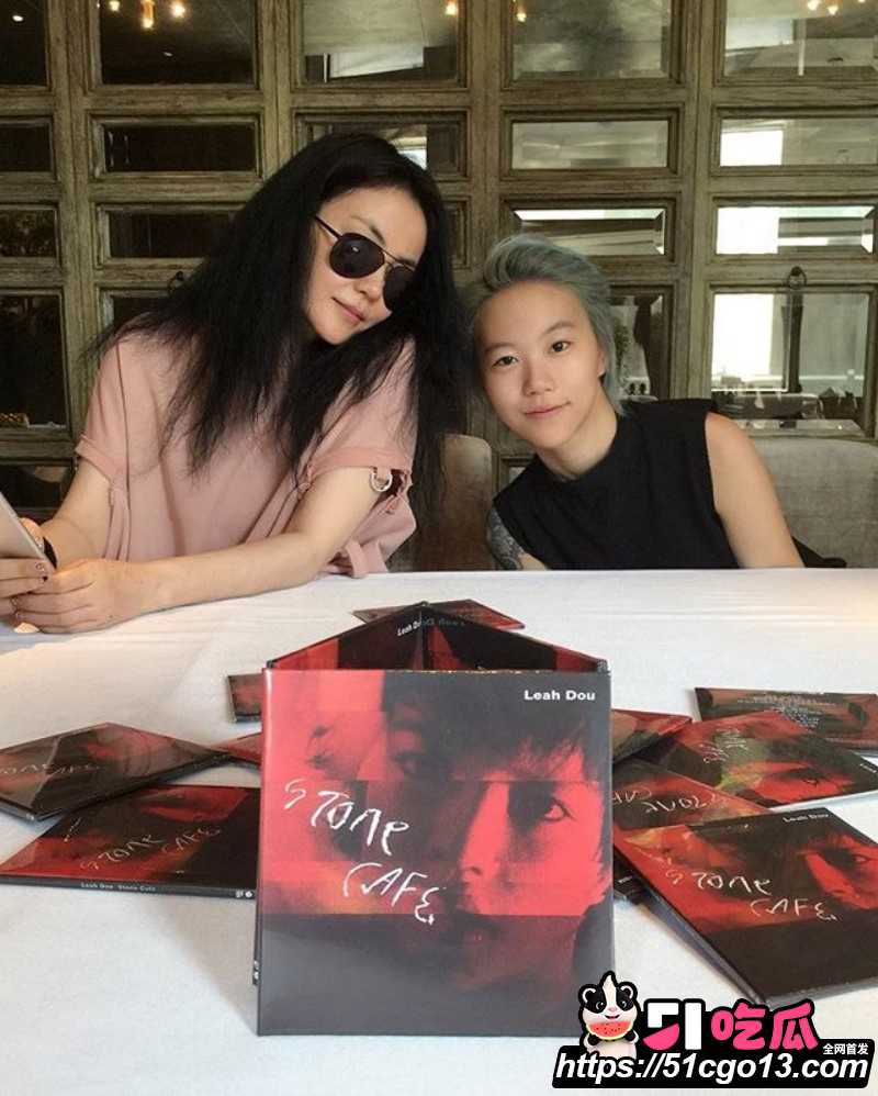 王菲男闺蜜Ryan音乐节性骚扰陈粒017