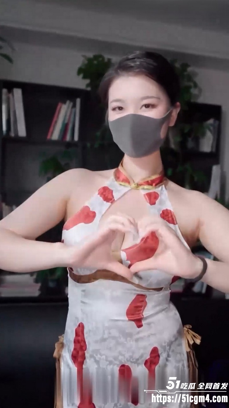 极品反差御姐NINA妈妈自慰视频 1