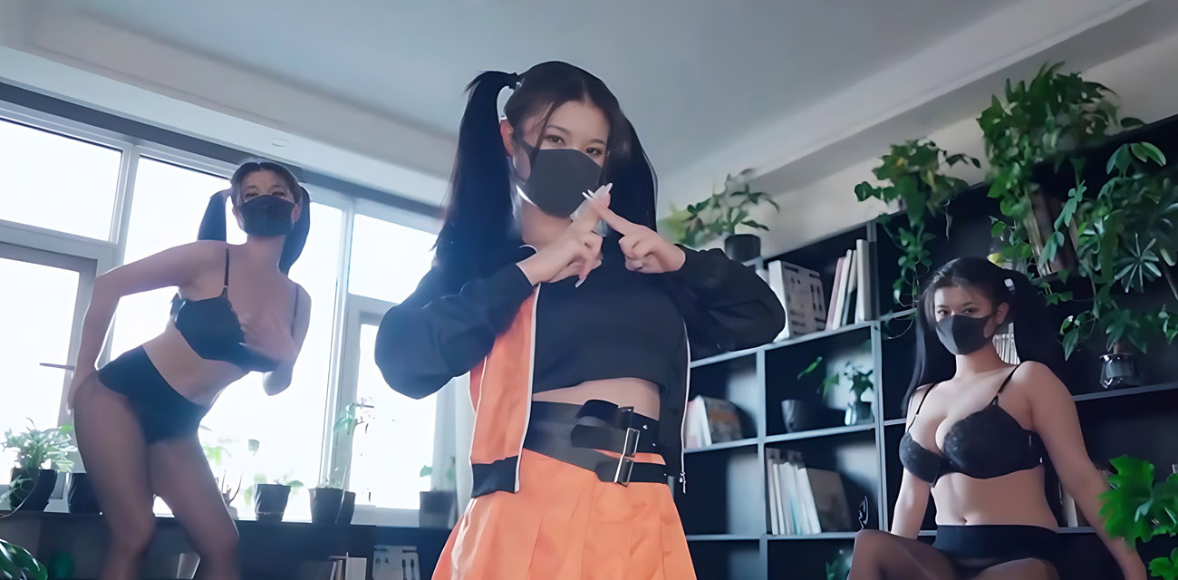 顶级大奶御姐 Nina 最新资源 COS爆乳火影忍者 口罩遮脸神秘又欲 玩乳交夹屌插嘴深喉！