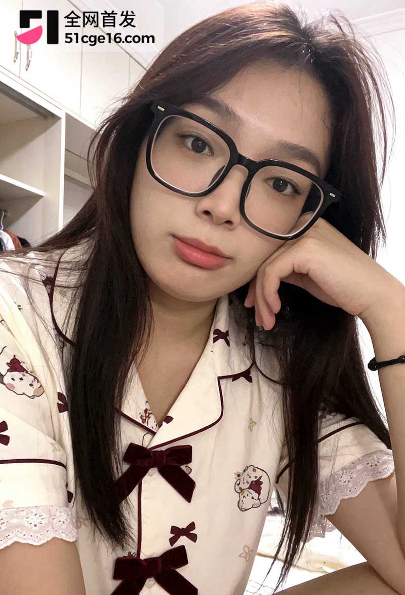 黑龙江可爱眼镜妹 吴雪 情侣私拍 1 拷贝