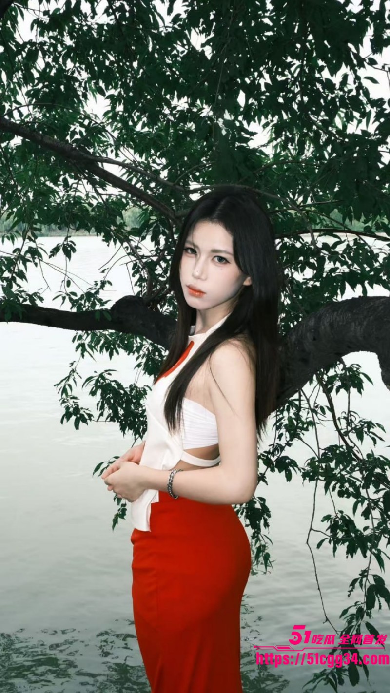 浙江女主播 赵熙 遭领导潜规则视频流出 表面女神床上却淫荡无比  漏奶口交后入打桩呻吟不断 5