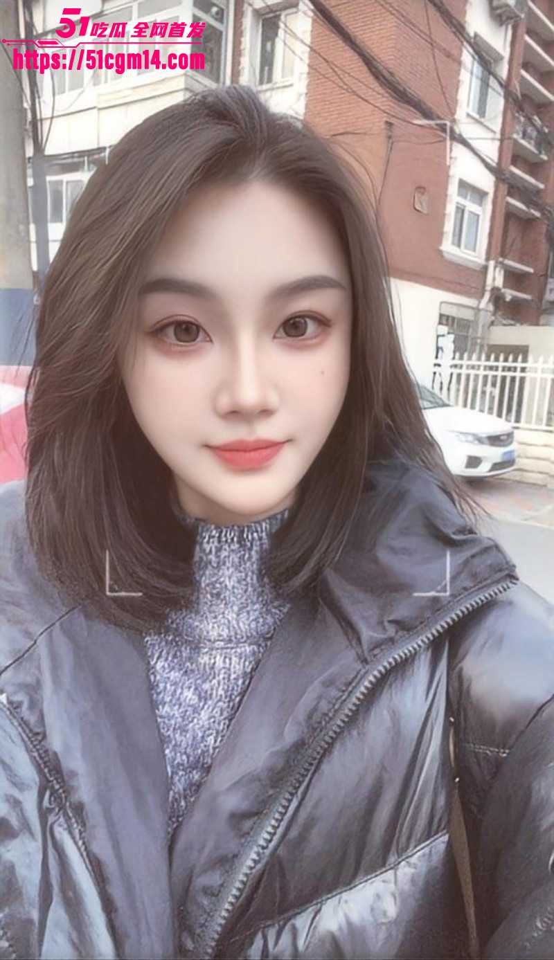 河南信阳江山樾售楼部张婷陪睡视频06