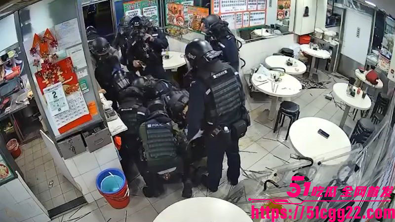 香港上水粉店女子袭警事件 6