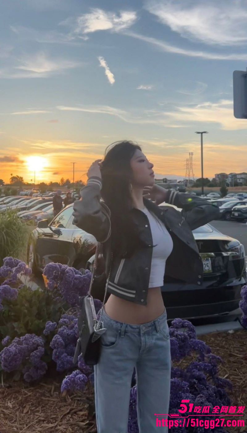 新加坡高颜值网美Yvonne不雅视频 5