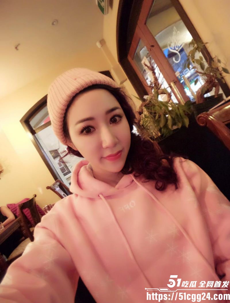 高颜值女神范美女被土豪包养虐操 1