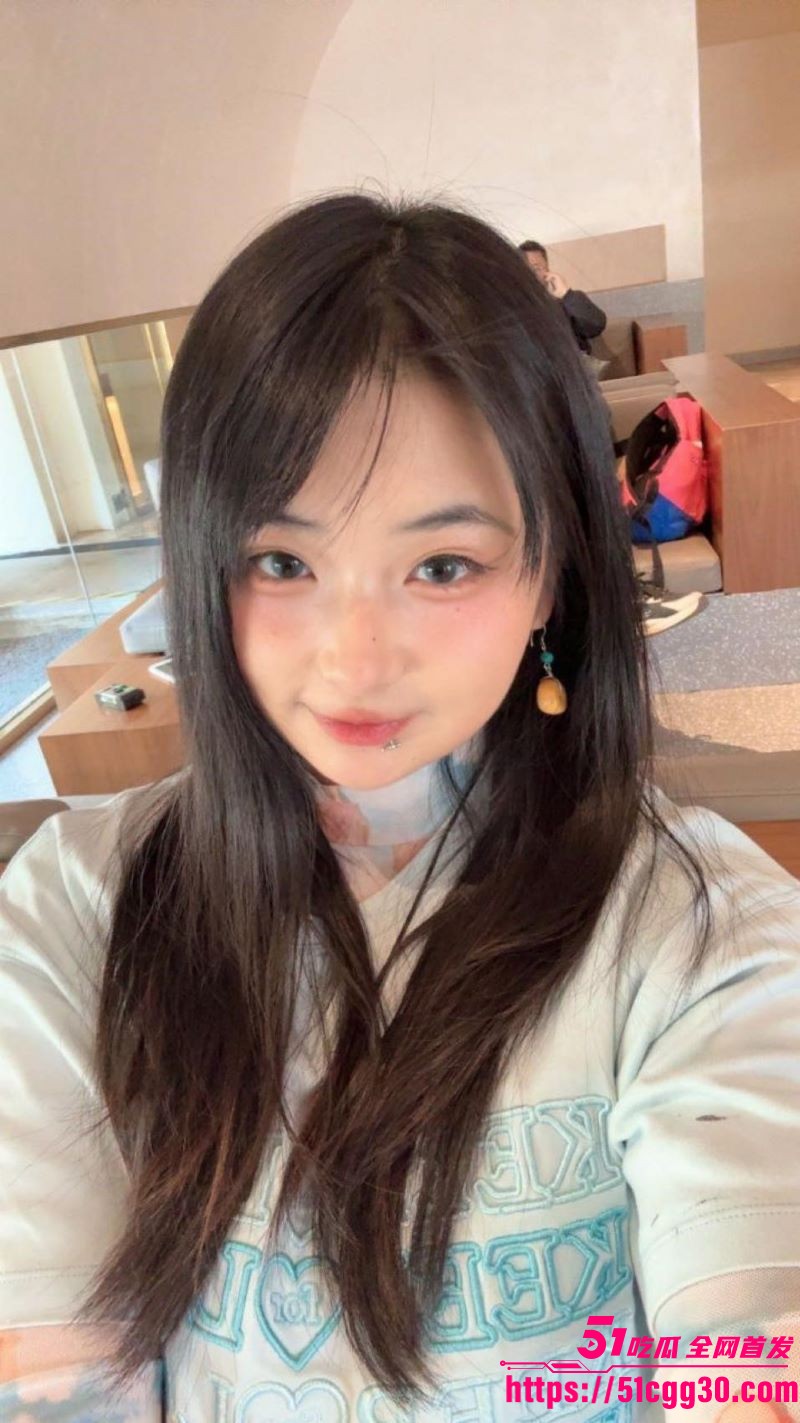 高颜值大学生甜妹不雅视频流出 1