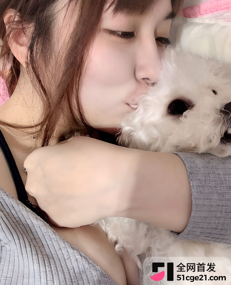 性感人妻酒店约炮视频流出 3