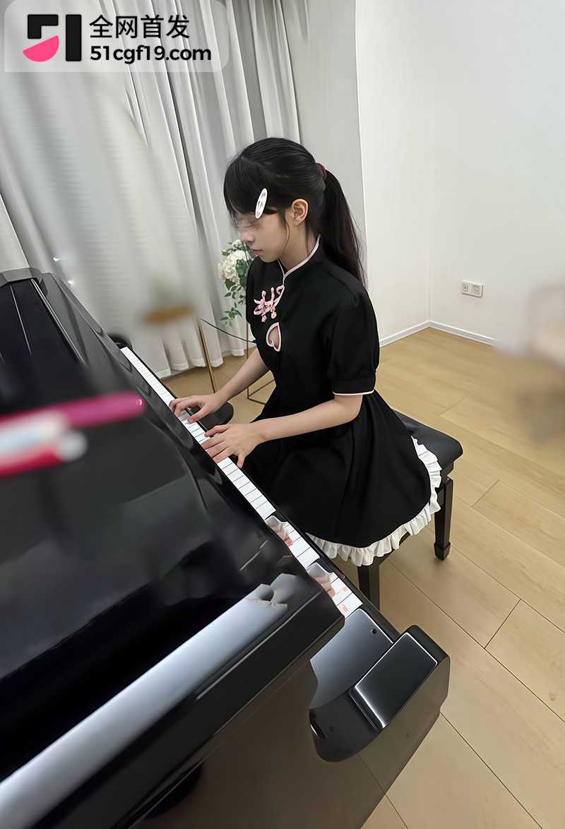 海角大神意淫妹妹 1 拷贝