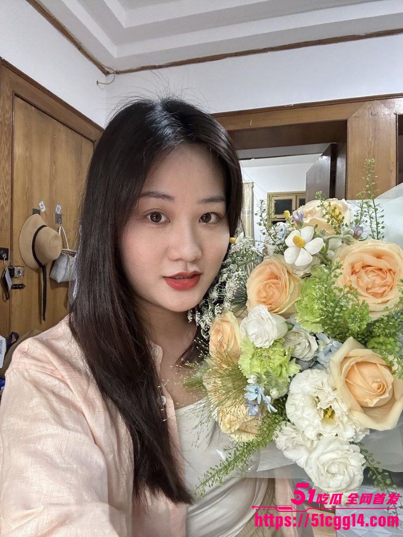 大学清纯学生妹不雅视频 1
