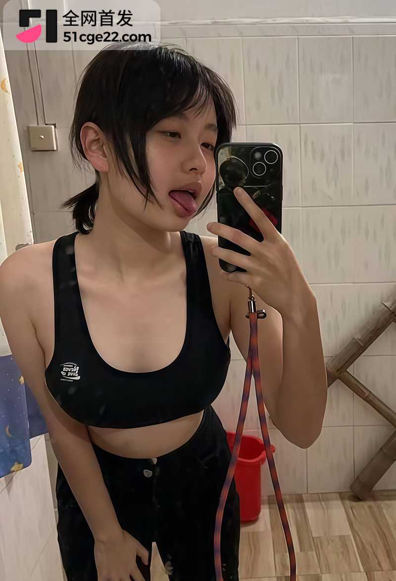 广东海珠工美职业学校邓雅匀自拍流出1拷贝