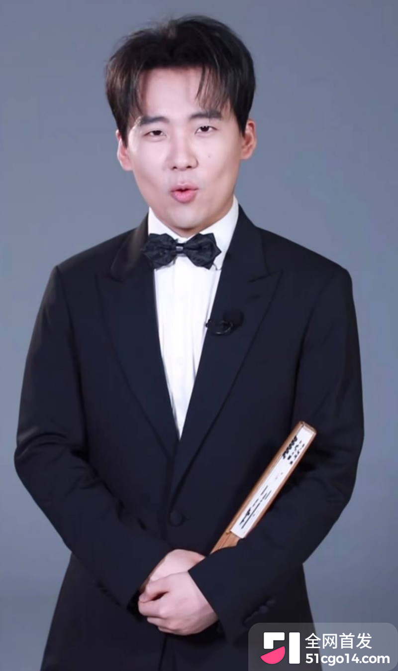 德云少班主 郭麒麟 与蒋依依恋情曝光 街头醉吻不雅视频流出 老郭有希望抱孙子