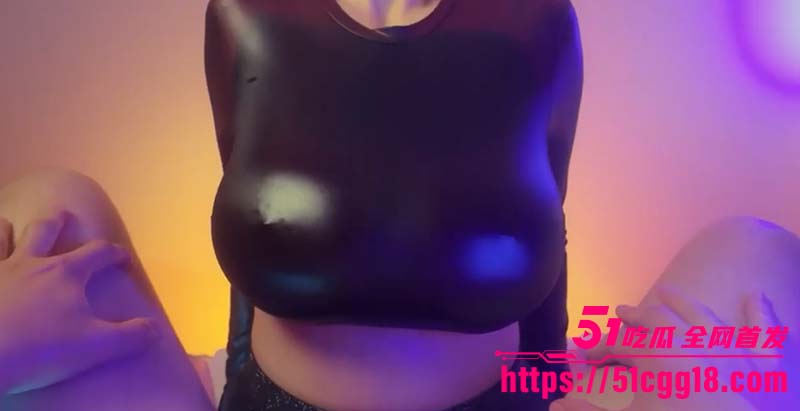 巨乳尤物Lilykoti最新写真私拍01