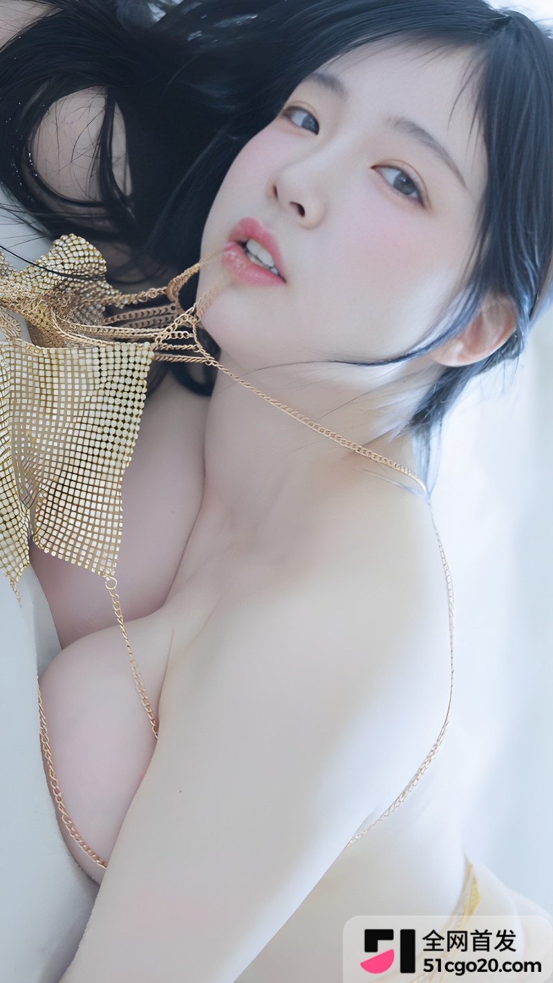 巨乳模特 MomoRinawatermarked