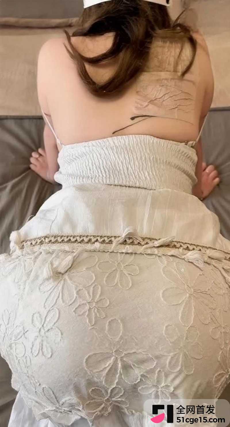 奶子即正义 微调18岁巨乳台球助教5