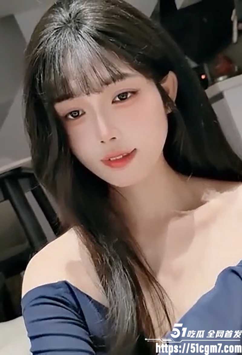 纯欲女神sansan666高价私密房裸舞视频流出1拷贝