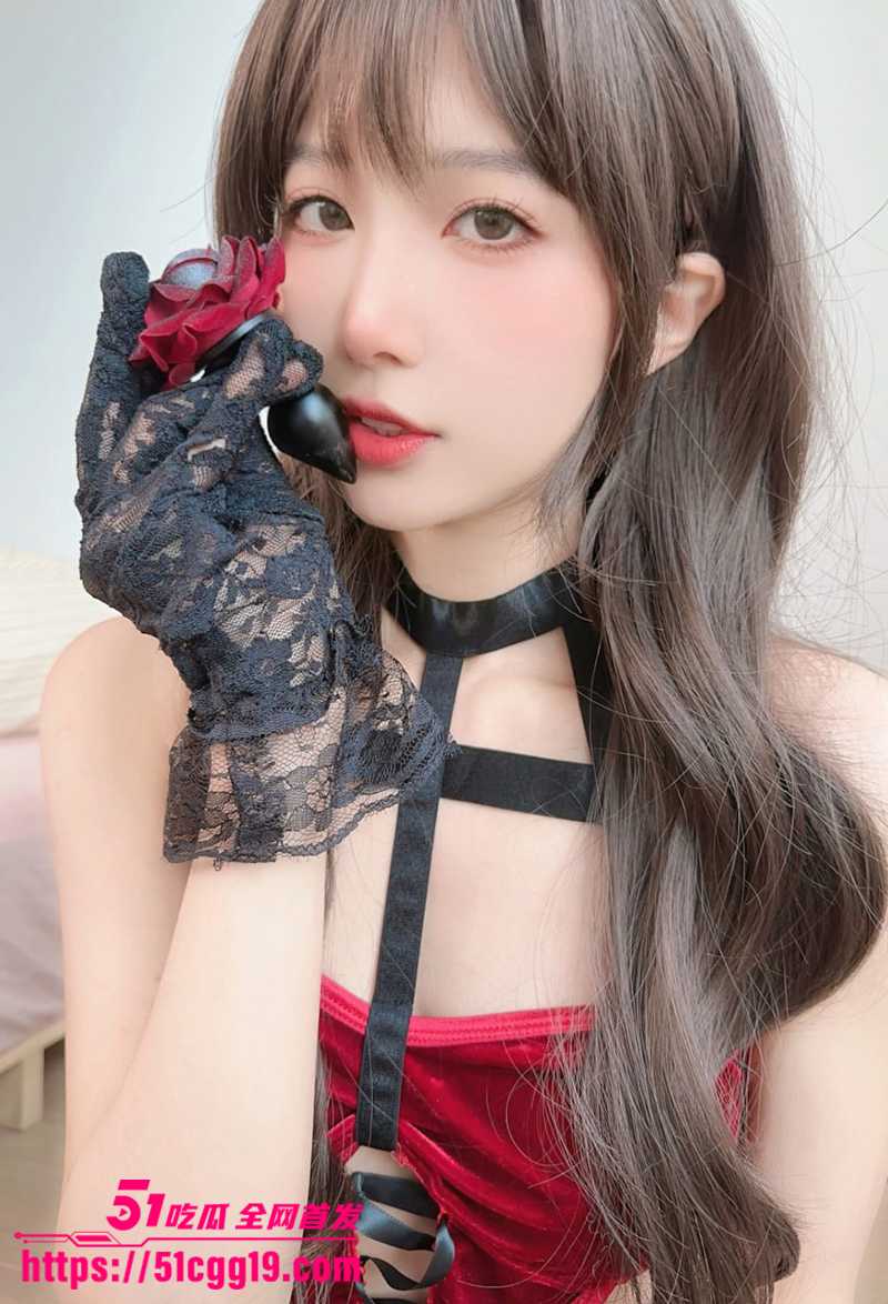 极品福利姬布丁大法COS哥特RoseFlowe诱惑视频流出1拷贝