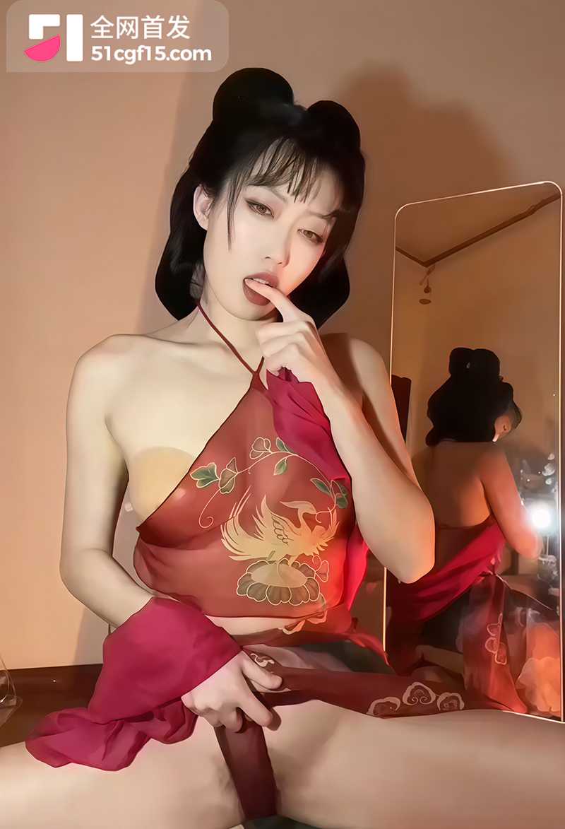 舞蹈老师紫月很会跳定制扭胯热舞漏点合集3拷贝