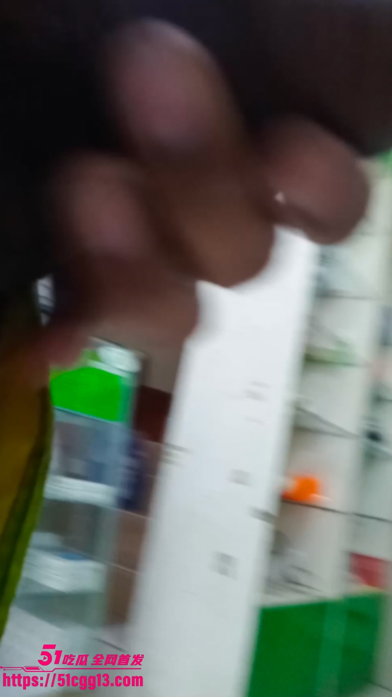 黑龙江变态男街头露出打飞机01