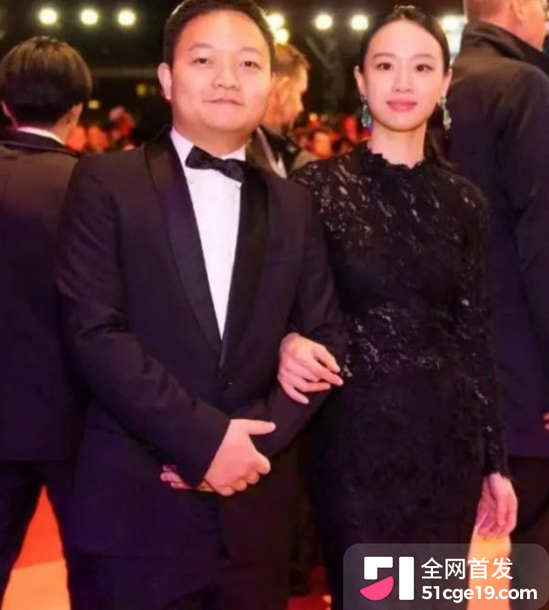 女明星李梦公开承认有娃孩子爹是邬浪 11