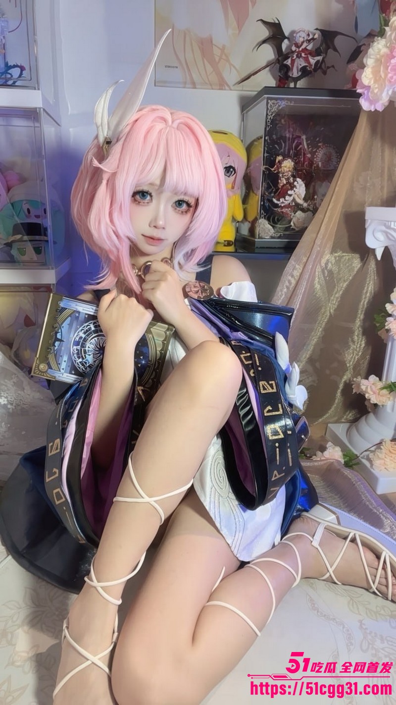 推特极品福利姬白栎Shirly阿尔图罗写真 1