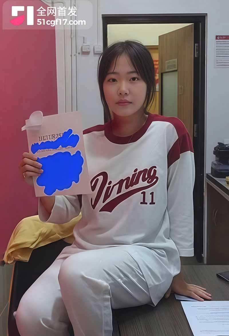 深圳大二学生妹杨云菲裸贷网调视频2拷贝