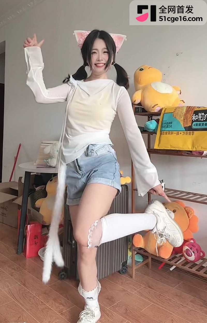 贵州40万粉网红 曹万江 与吴莉莉过夜炒CP7