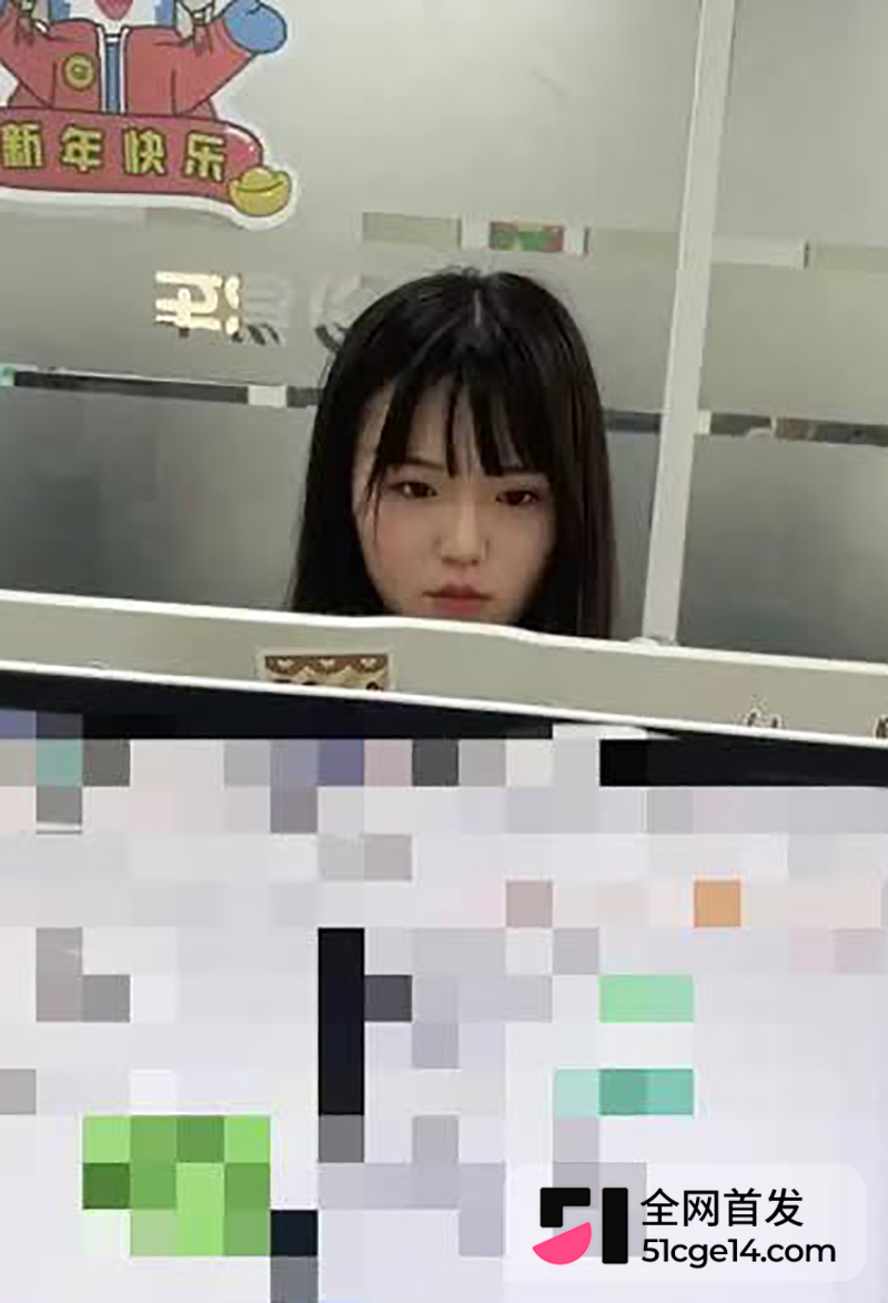 办公桌底偷拍 2 拷贝