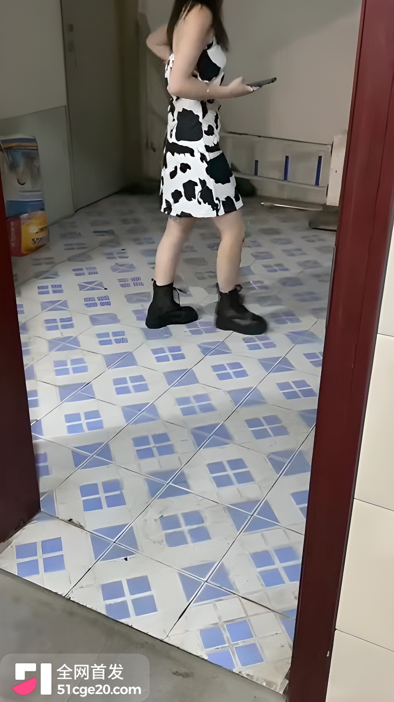 商场女厕偷拍系列1