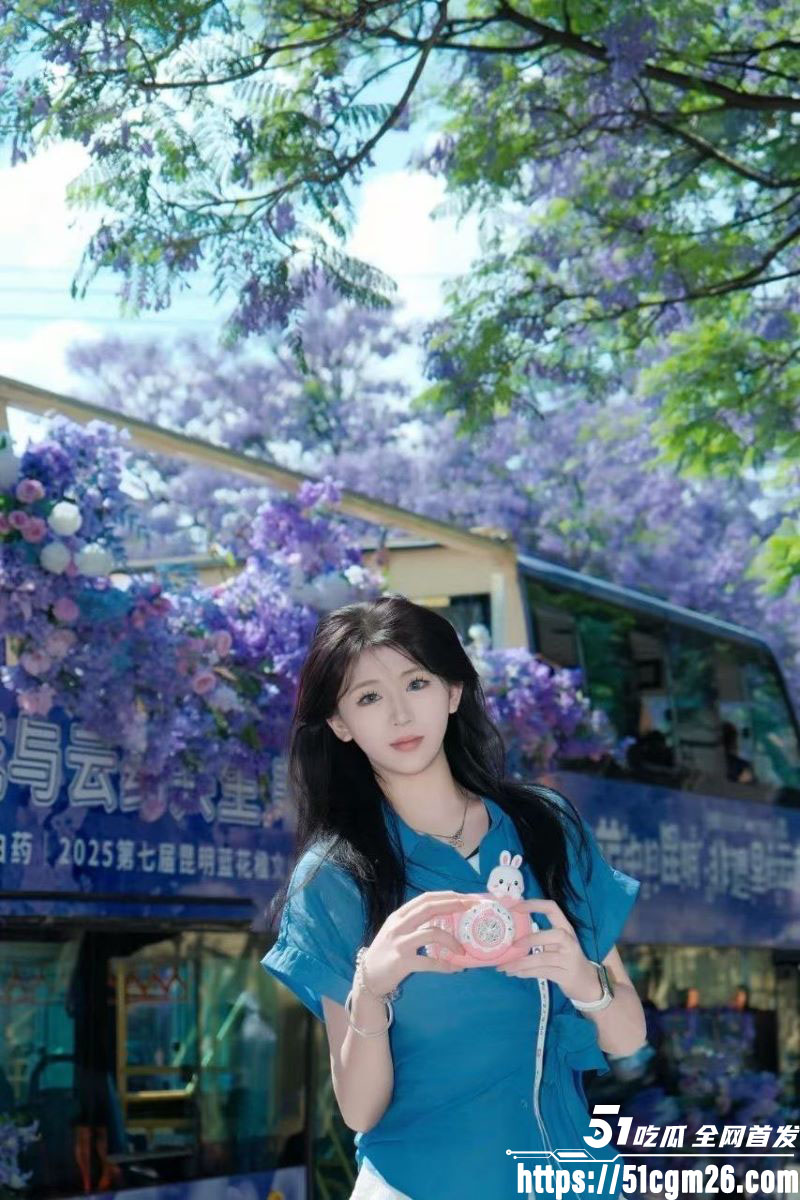 黑丝大学生许梦寒遭大叔调教 2
