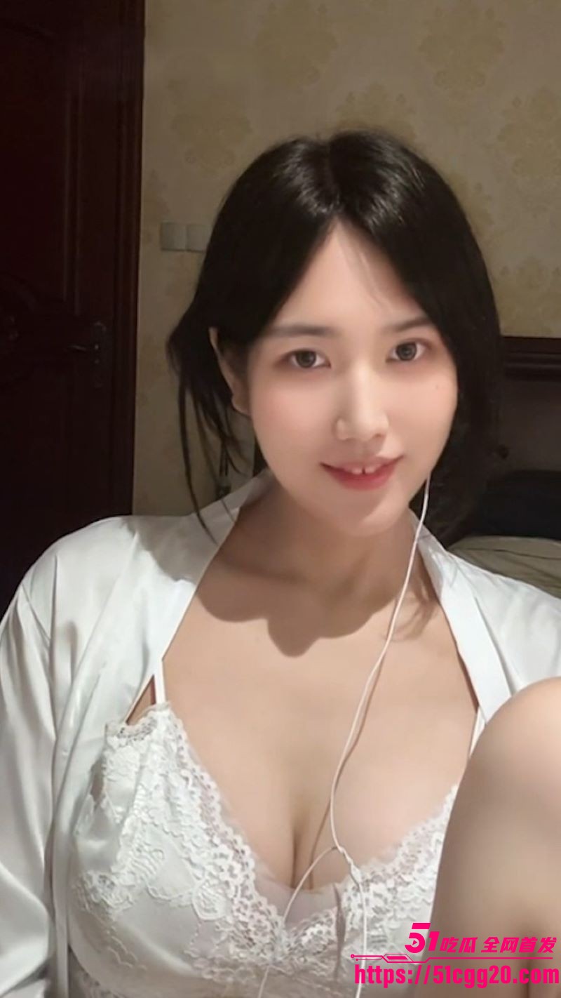 高颜值网红小羽ASMR首次露点视频 1