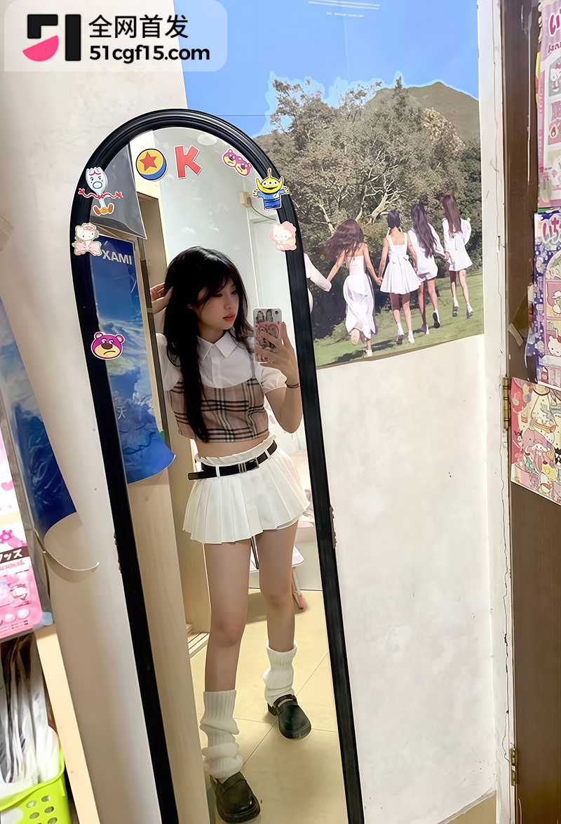 高颜值学妹酒店偷情 5 拷贝
